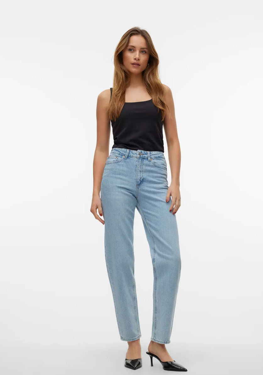 Jeans mom model fra vero moda style: tessa
