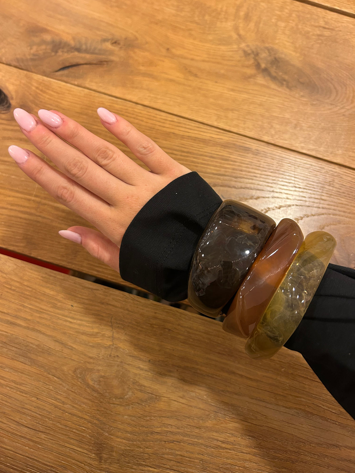 Bangle bracelet (armbånd)