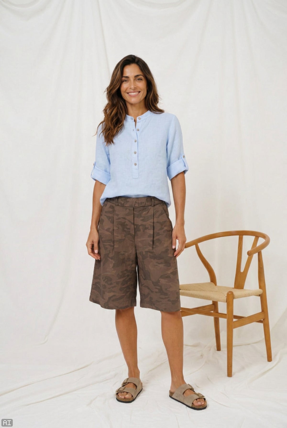 Camouflage-shorts i brun med elastisk talje - Marta du Chateau