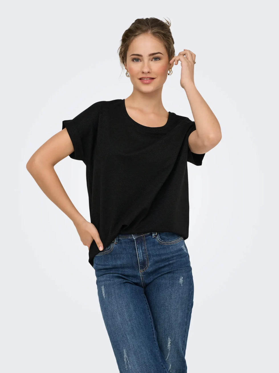 Luftig sort t-shirt med glimmer 