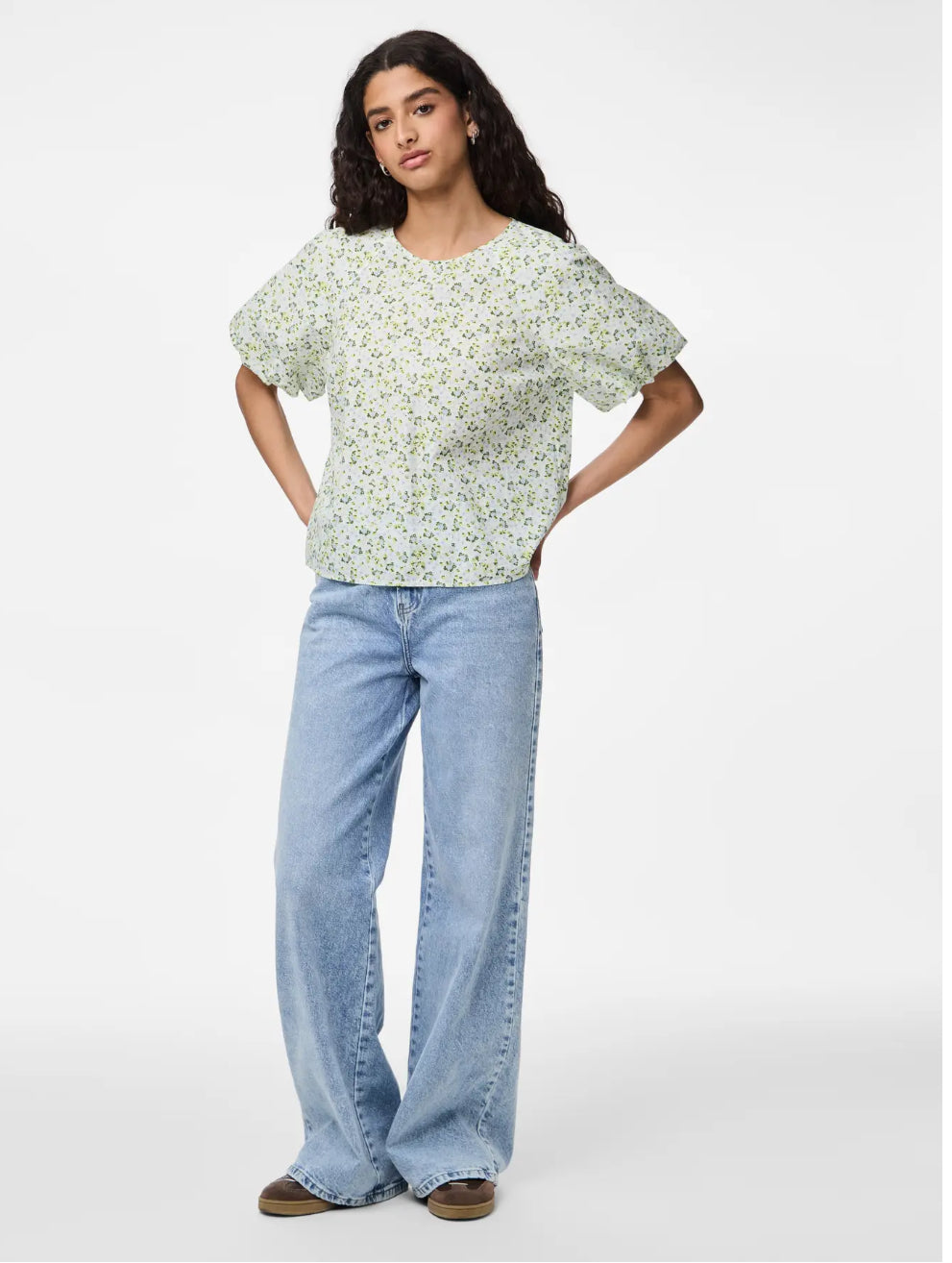 PIECES bluse med blomsterprint