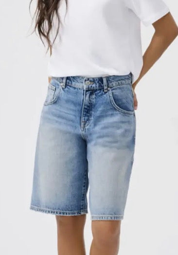 ONLY baggy lange shorts