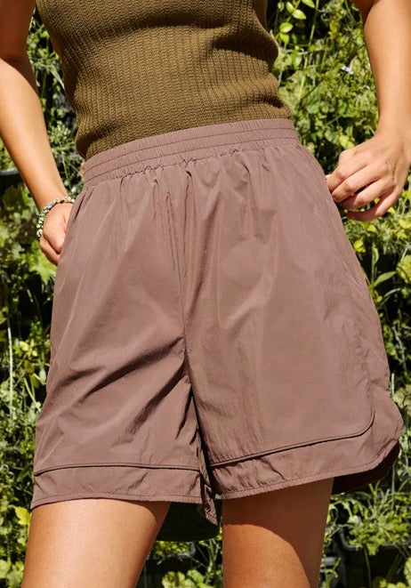 ONLY piping shorts