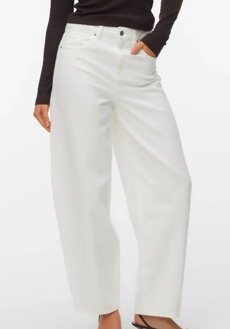 VERO MODA barrel hvide jeans