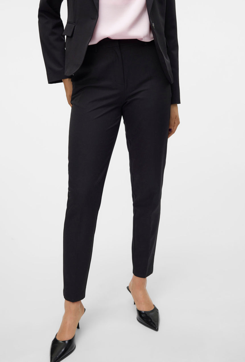 Vero moda sorte bukser stylet med blazer
