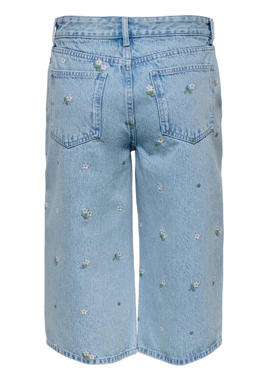 ONLY lange denim shorts med broderede blomster 🌷
