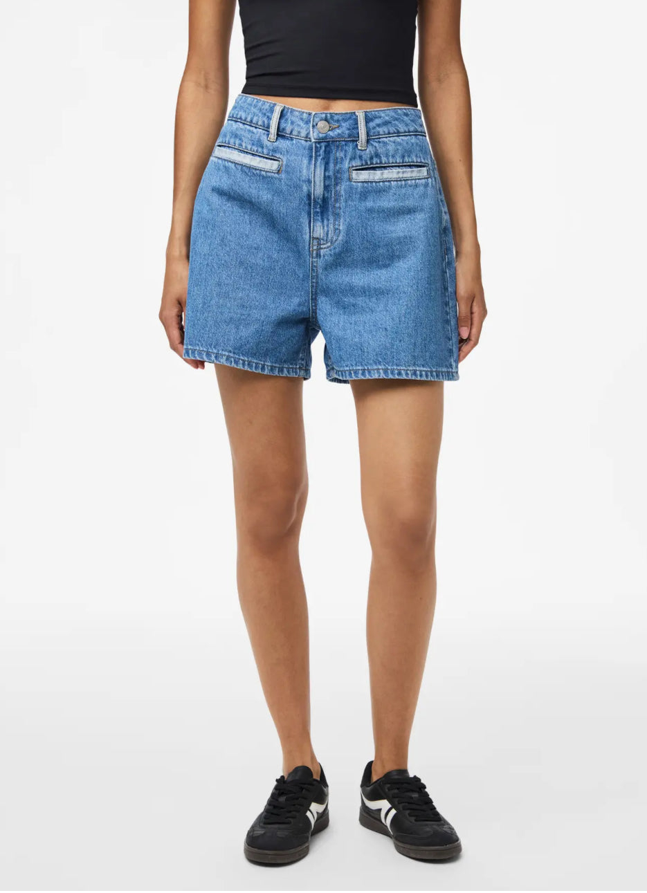 PIECES denim shorts i mom model