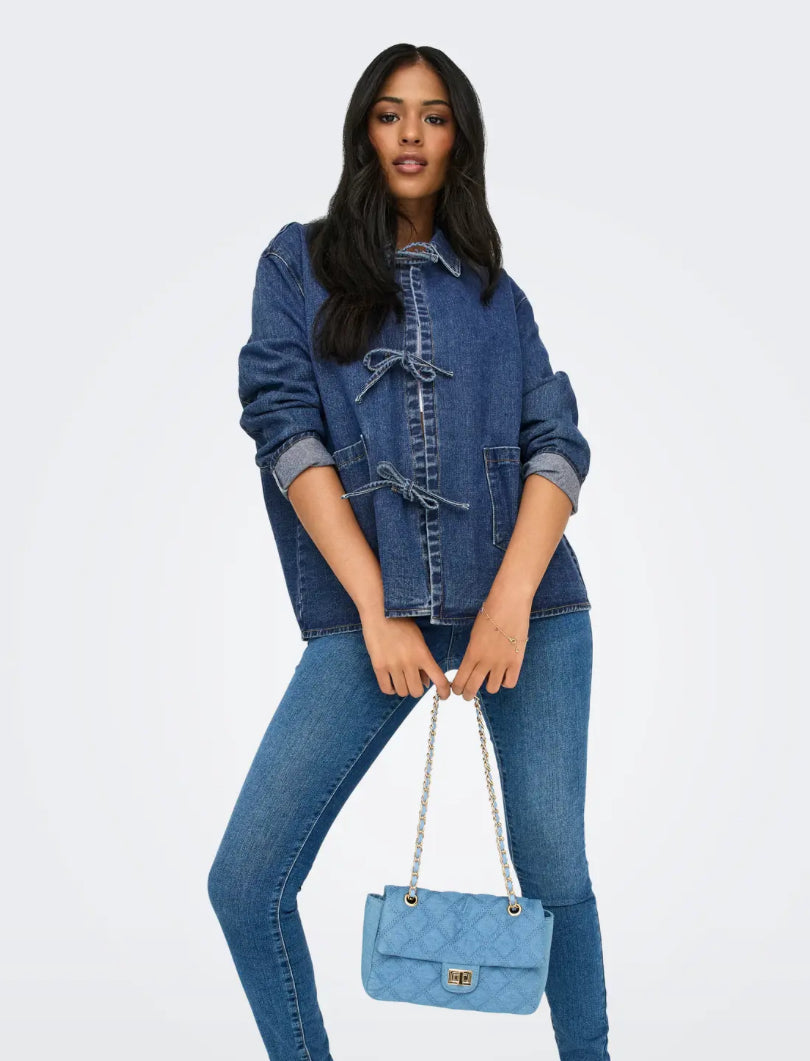 ONLY denim jakke med binde lukning